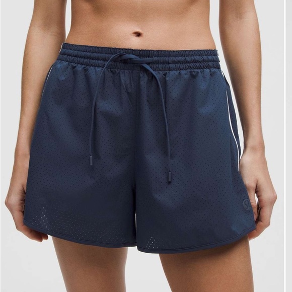 lululemon athletica Pants - NWT Lululemon Court Rival High-Rise Short 3" *Perforated